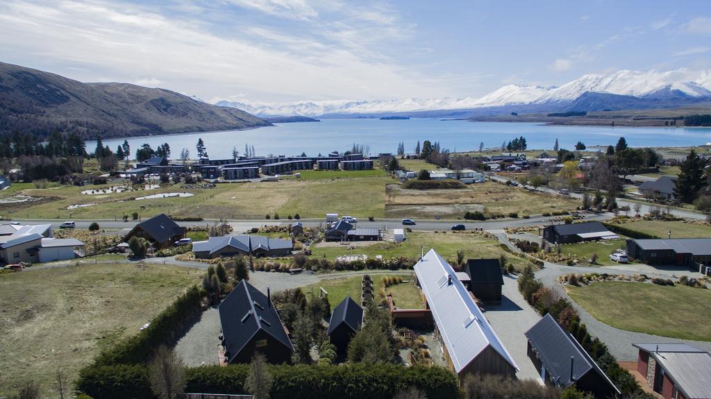 The Black House With Stunning Outdoor Bath Villa Lake Tekapo Exterior photo